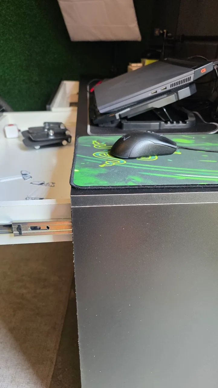 Mesa de 1,60 para computador,notbook e etc... em ótimo estado - Foto 3