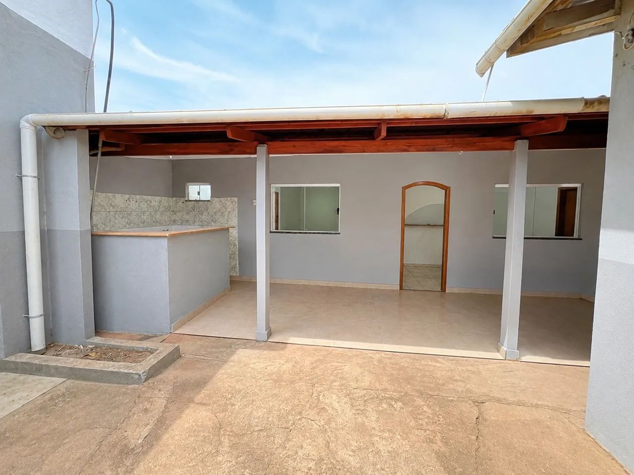 Casa 3 quartos 2 suítes em residencial