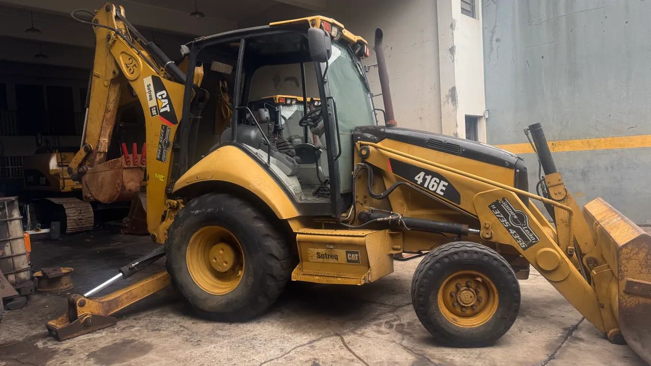 RETROESCAVADEIRA CATERPILLAR 416E - Foto 3