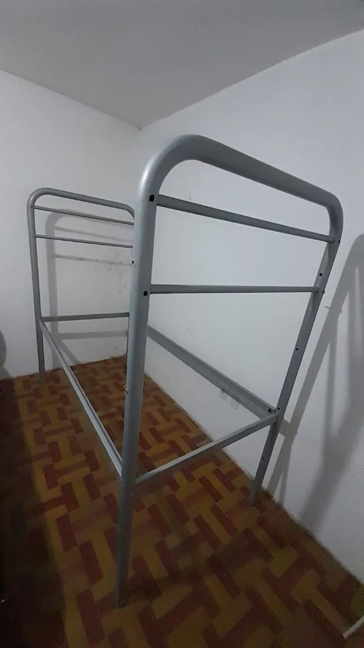 Vende cama beliche de ferro