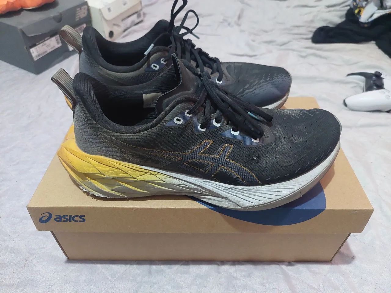 Tenis esics novablast 4