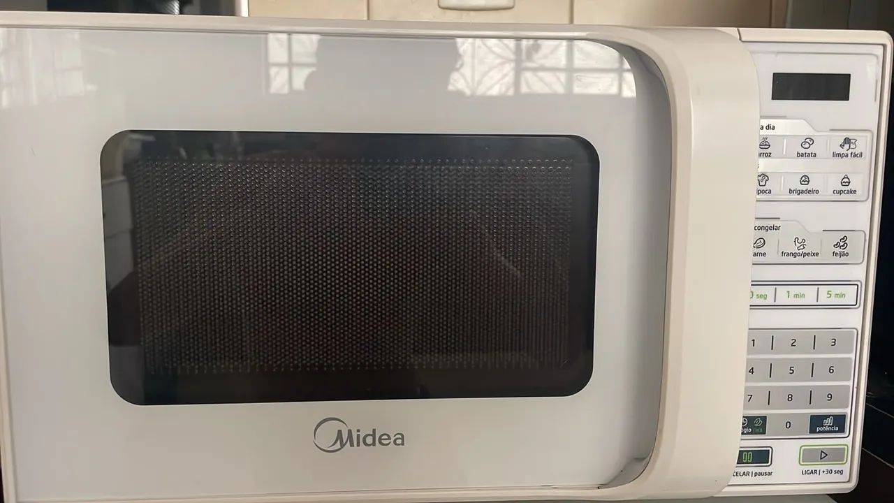 Microondas de 20 litros em bom estado  - Foto 3