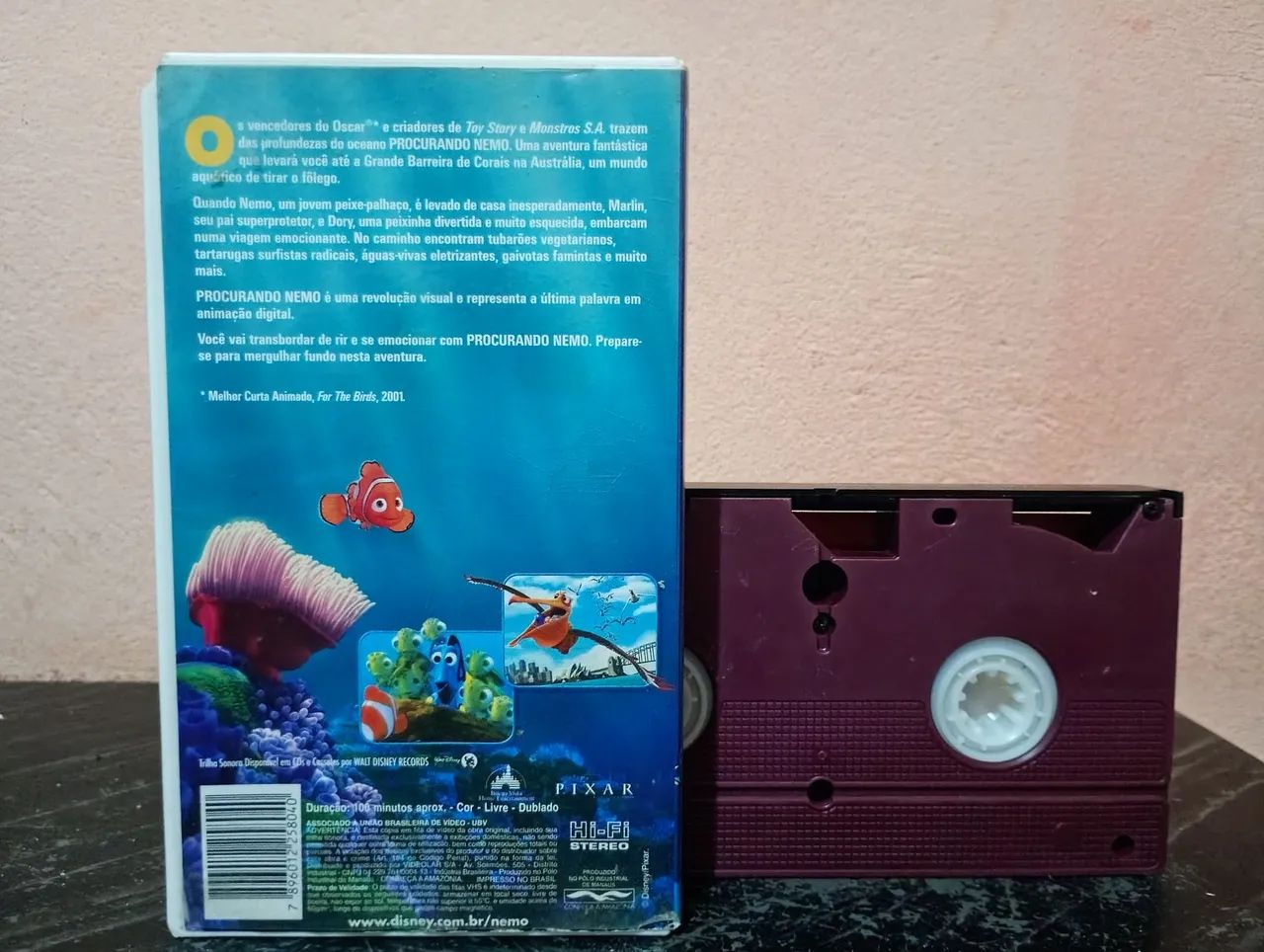 VHS DISNEY PIXAR - PROCURANDO NEMO (DUBLADOS)  - Foto 4