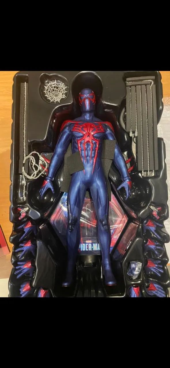 Spiderman 2099 hot toys  - Foto 2