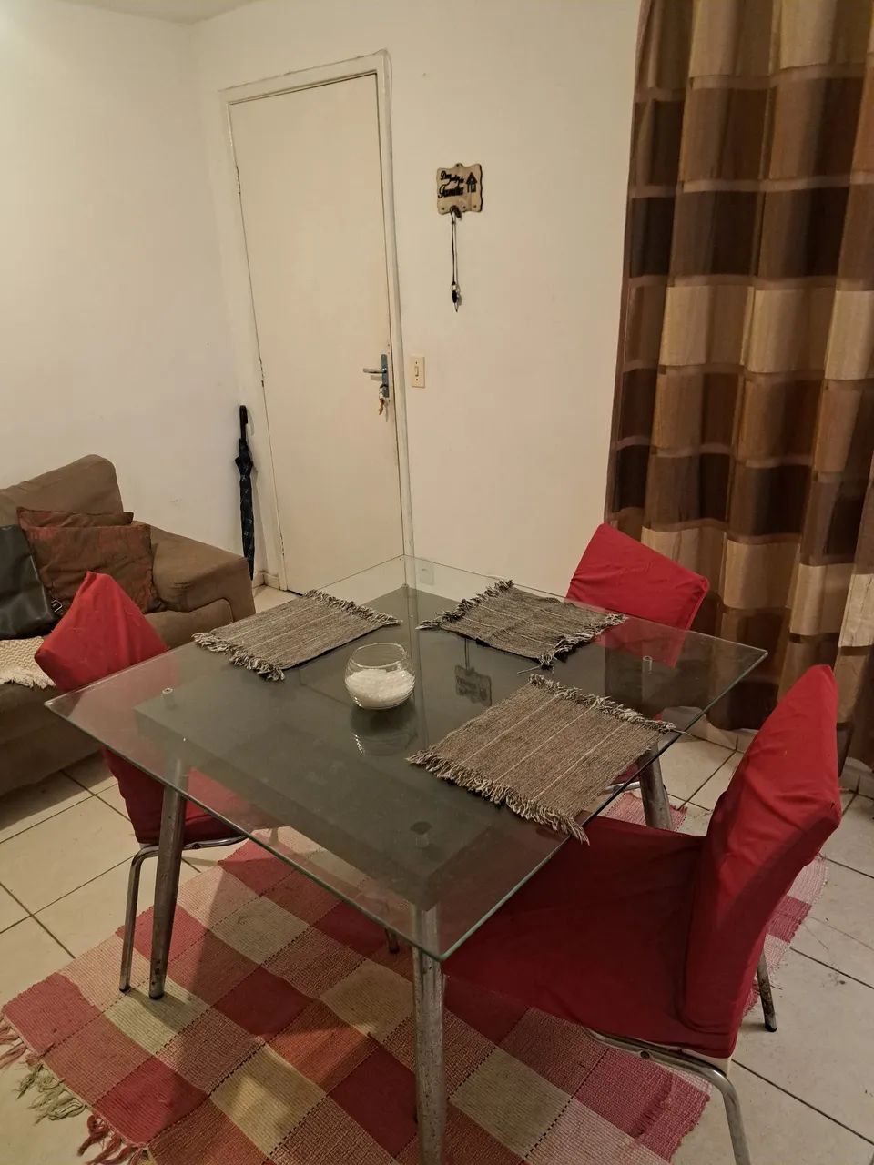 Mesa de jantar com tampo de vidro temperado  - Foto 4