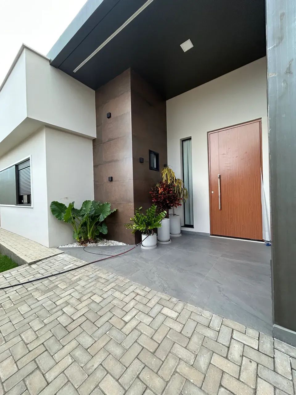 Casa Alto Padrão toda mobiliada com 4 quartos