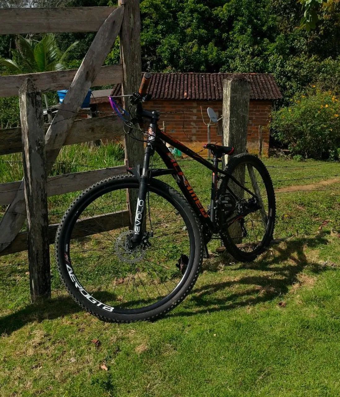 Bicicleta bem conservada a venda 
