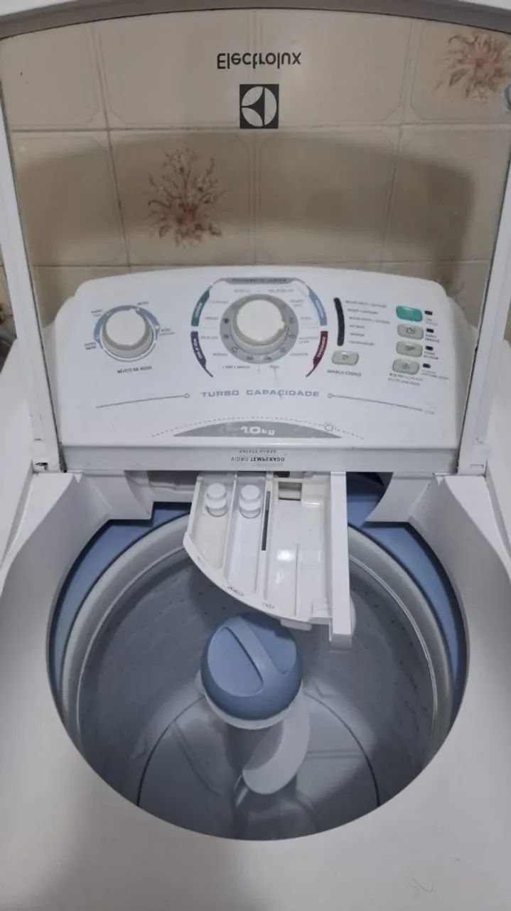 Máquina  de lavar  10 litros eletrolux