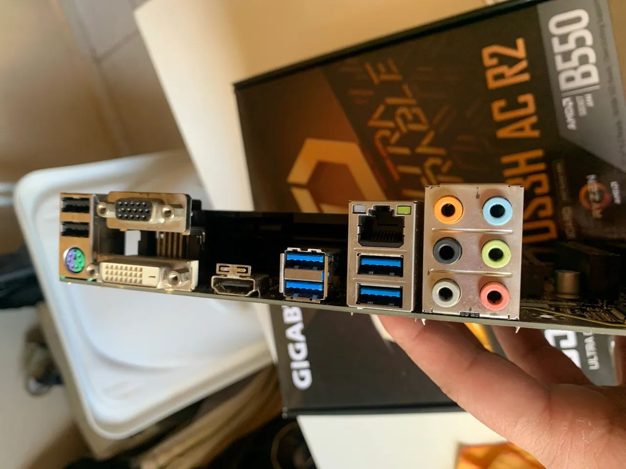Vendo placa mae intel (GA-Z170M-D3H) no precinho - Foto 2