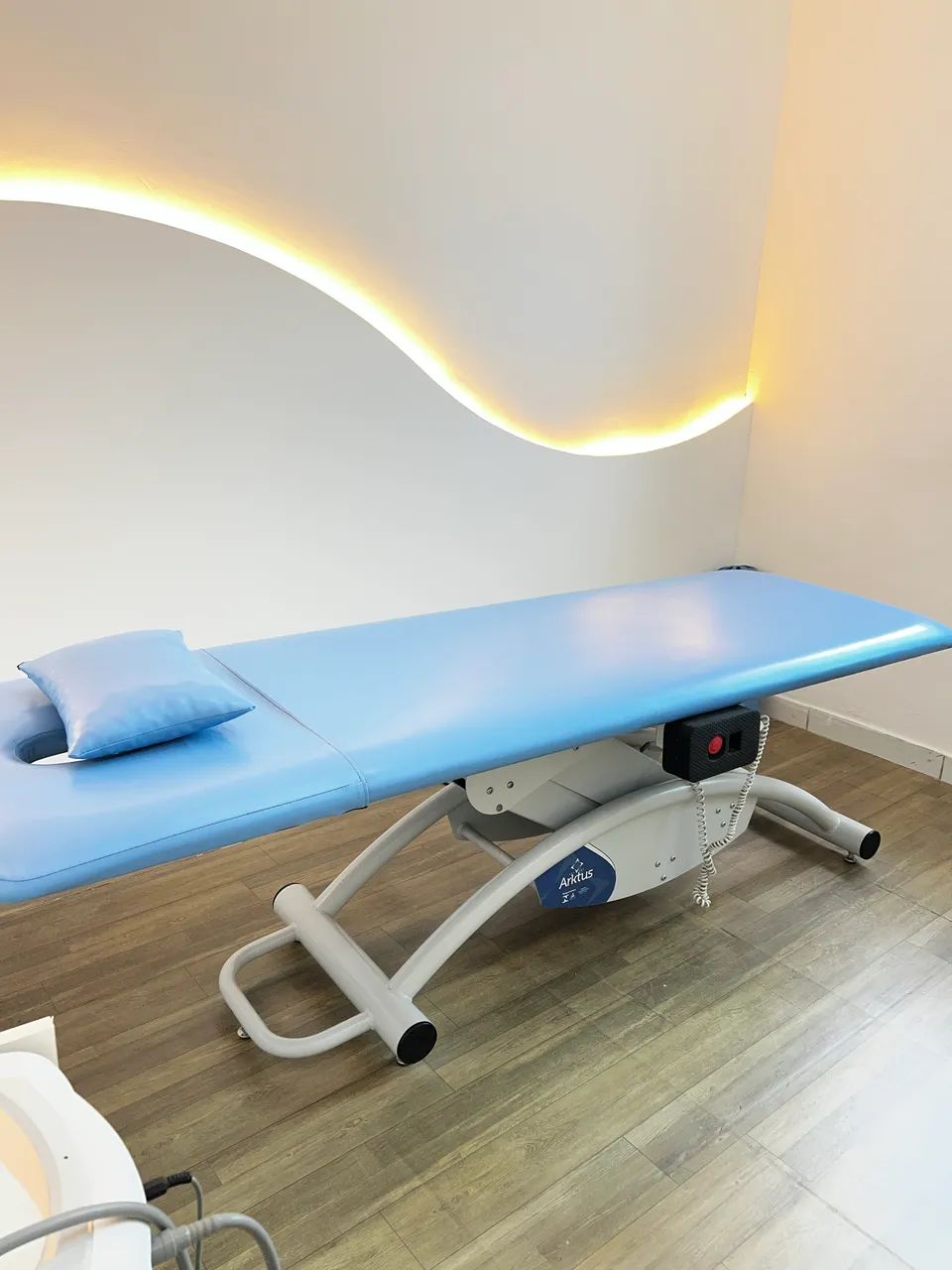 Maca elétrica de quiropraxia e fisioterapia 