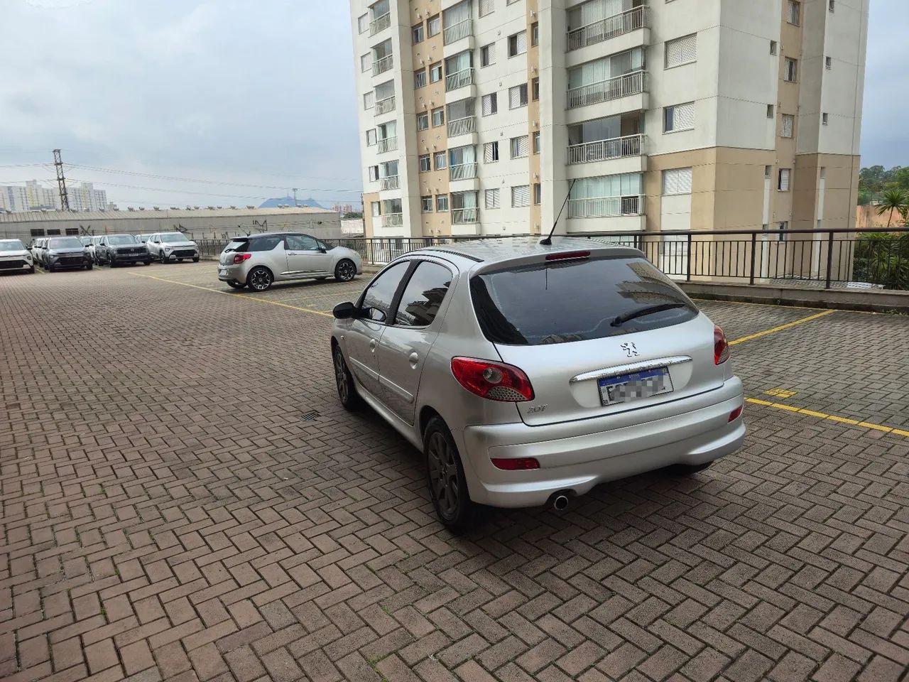 Peugeot 207 XS 1.6 Flex 16V 5p, foto 6 de 11