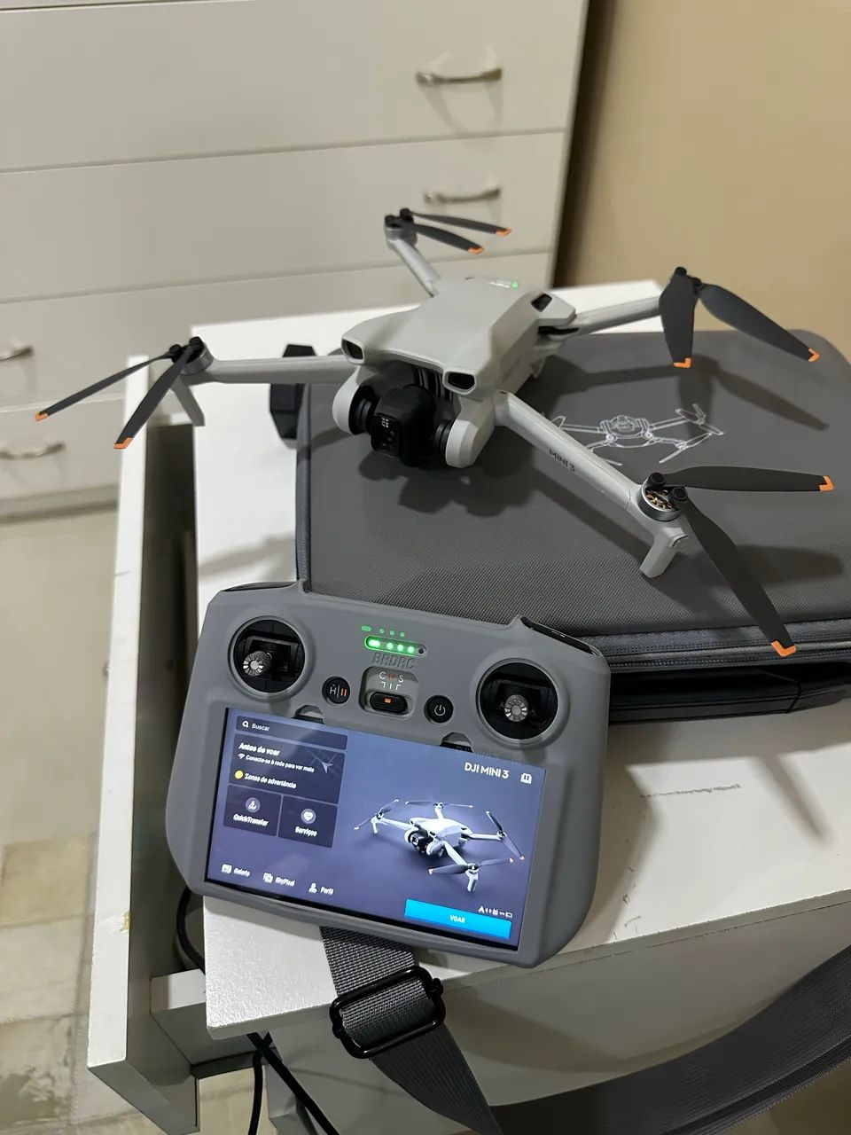 Drone DJI Mini 3 + controle com Tela420252258612684800