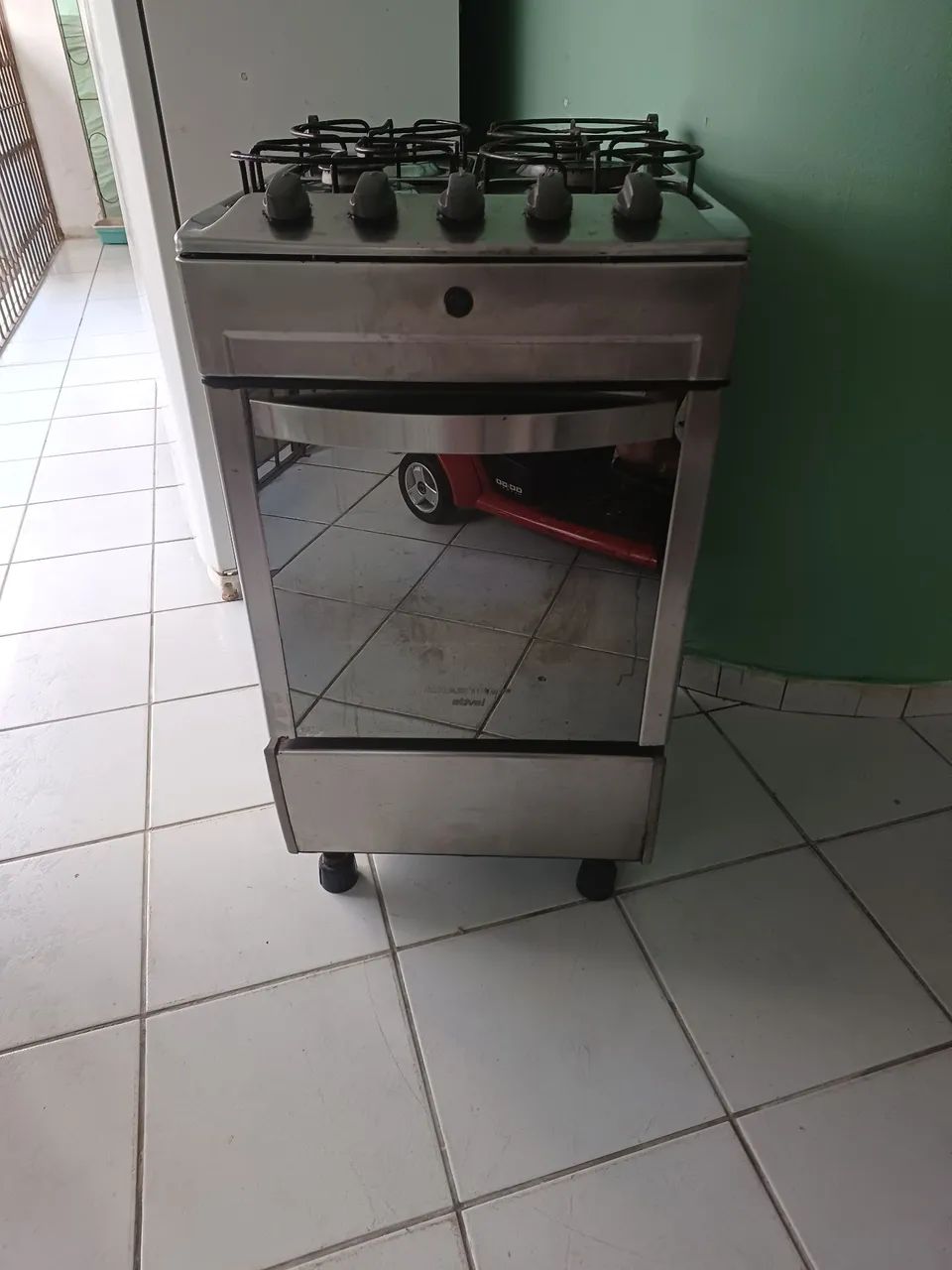 Fogão super chamas ótimo 