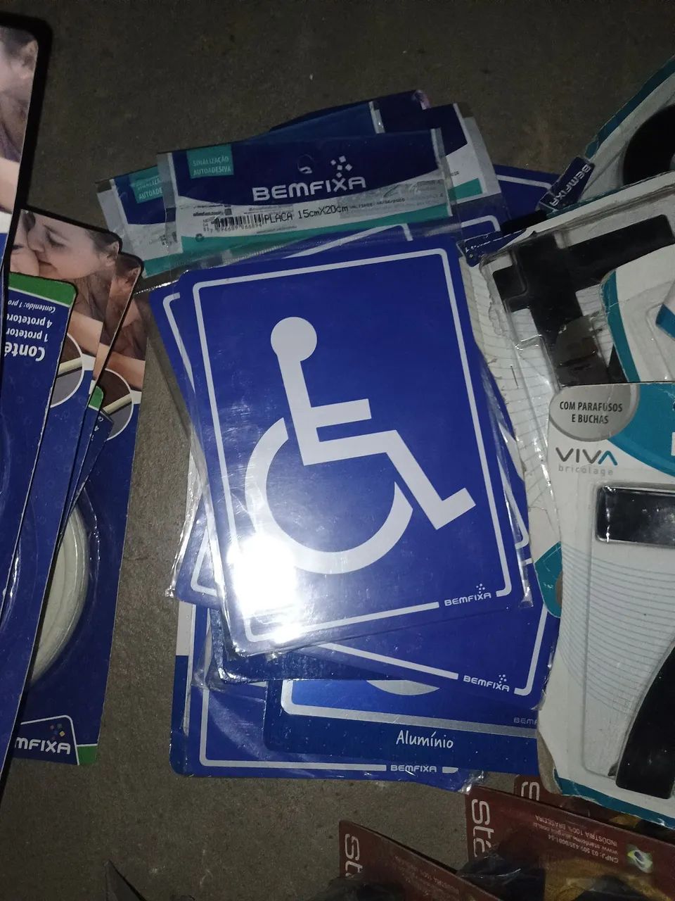 Vendo materiais diversos e placas de sinalização - Foto 3