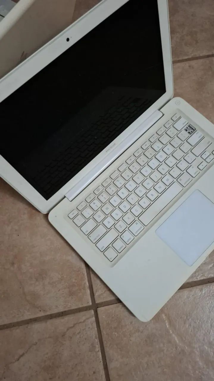 LOTE 2x MacBook Branco - Para Peças / Retirada de Componentes - Foto 2