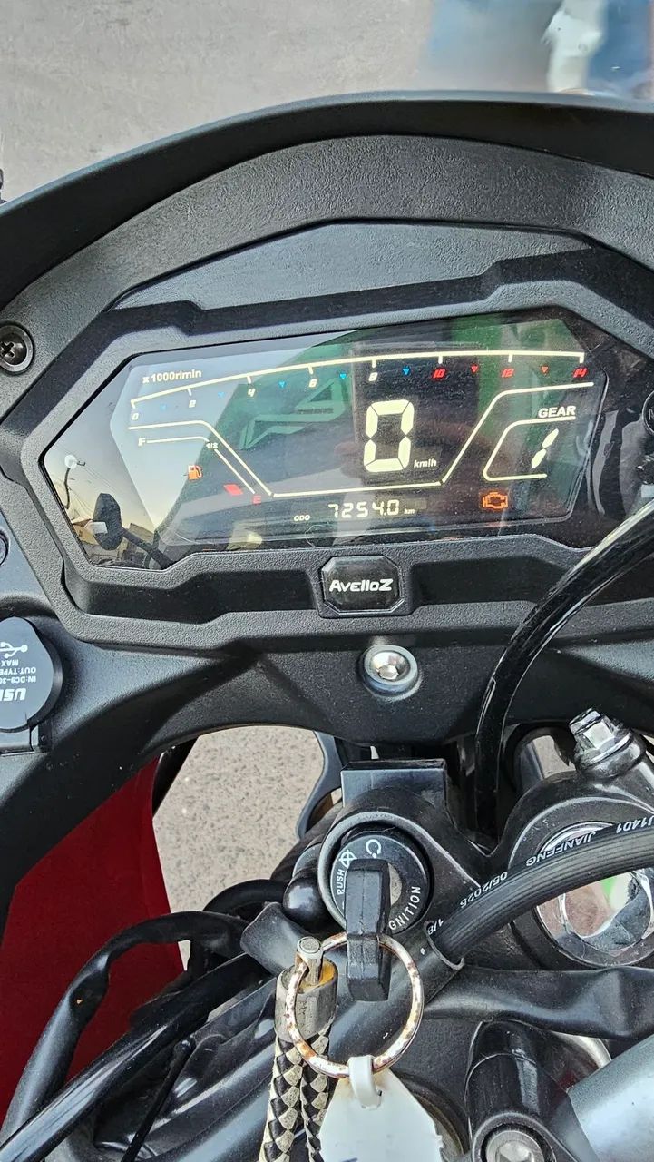 AvelloZ azx160