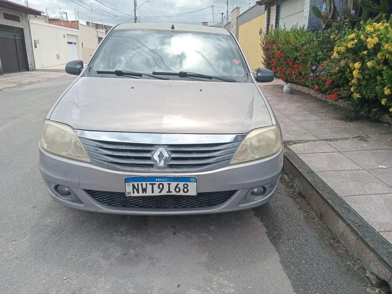 Renault Logan LOGAN Expres./Exp. UP Hi-Flex 1.0 16V 4p 2011