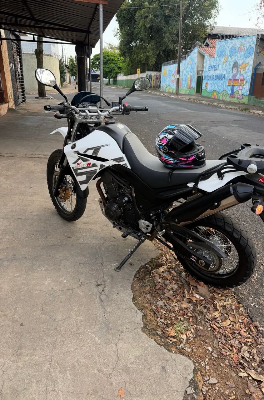 Vendo XT 66 impecável
