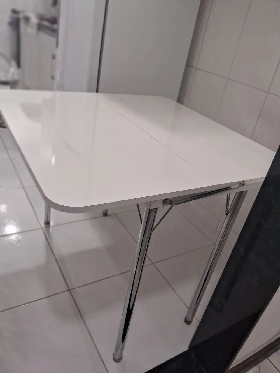 Mesa + 2 banquetas .Otimo preço!! - Foto 2