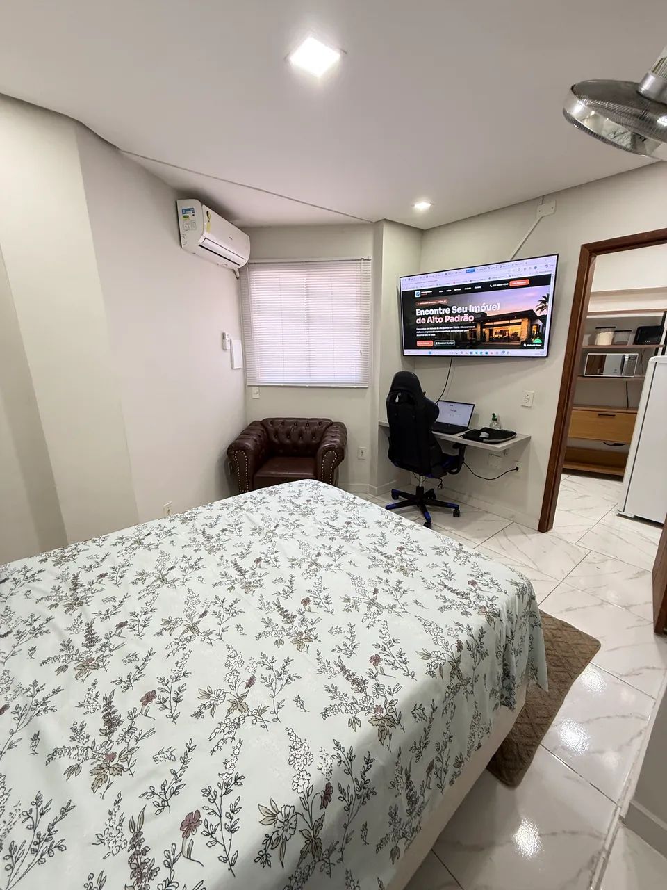 Apartamento climatizado com 1 quarto com suite, tv, wifi e jogo de cama completo. - Foto 6