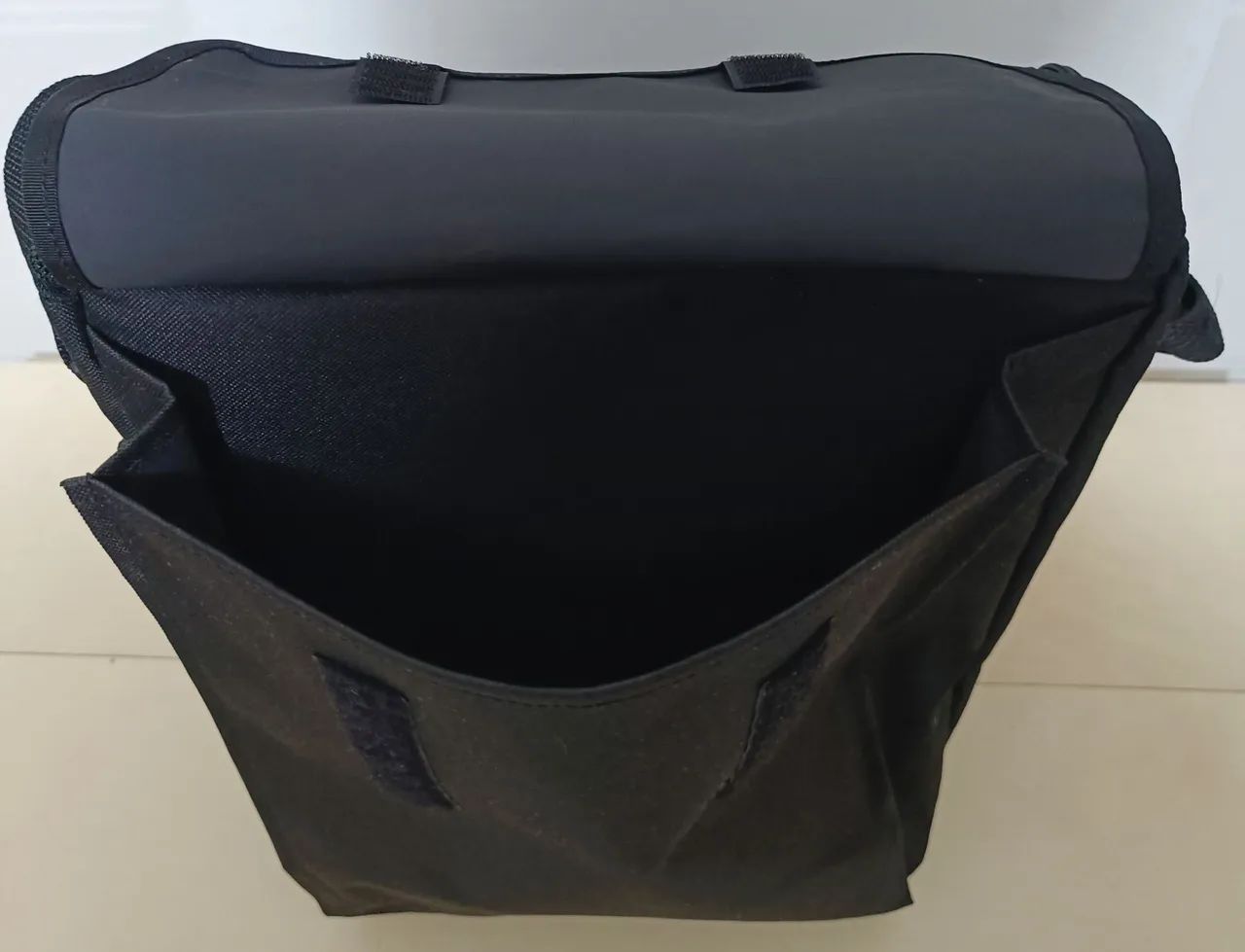 Bolsa Mochila Acolchoada Térmica P/ Viagem Ou Dia A Dia - Foto 3