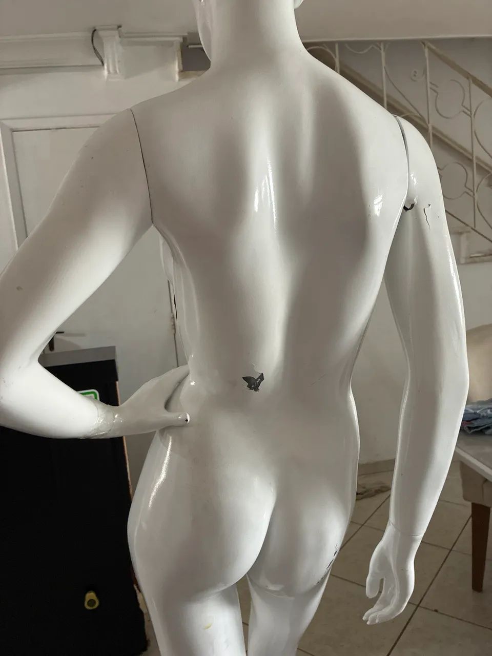Manequim feminino com pedestal  - Foto 4