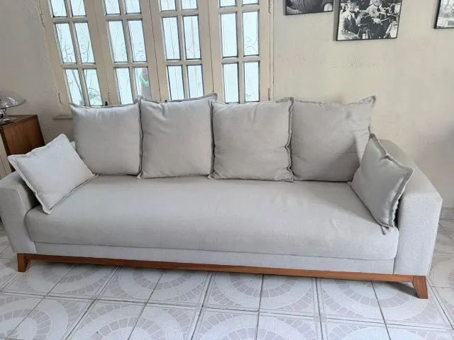 Sofá de Linho 3 Lugares - 2,10m - Ótimo Estado e Confortável - Foto 3