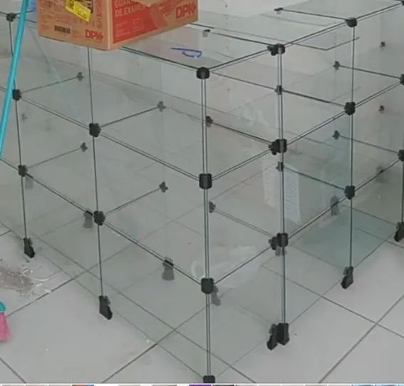 Balcão de vidro modular