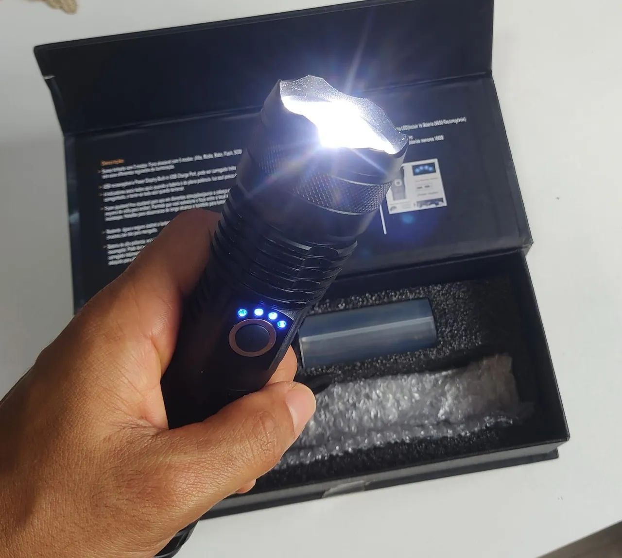 Lanterna T9 LUKTON