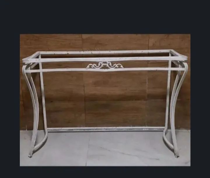 Aparador de ferro 