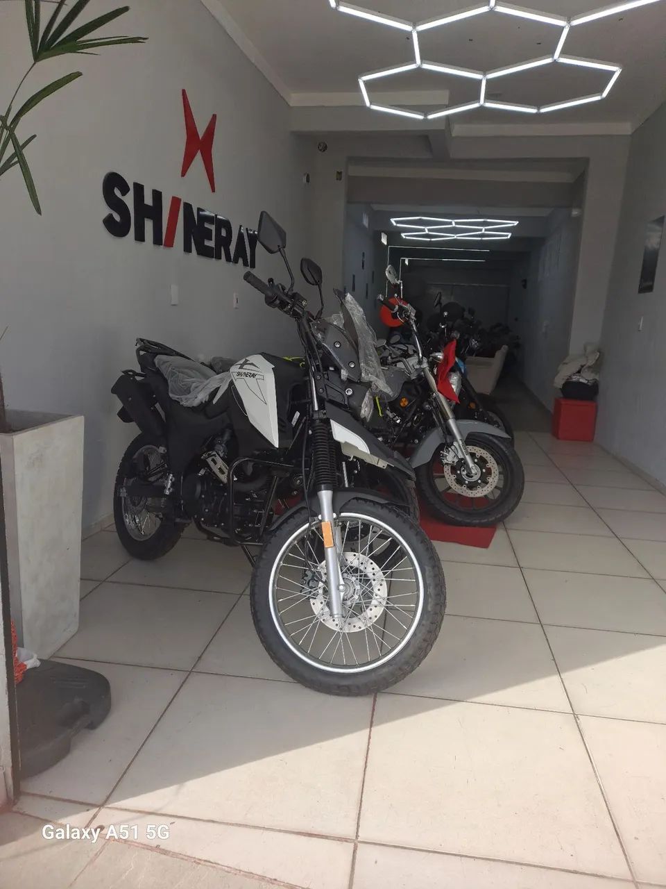 Alugo salão comercial, com porão  - Foto 2
