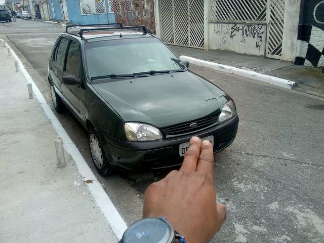 Fiesta glx 1.6 completo 2001