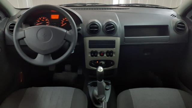 Renault LOGAN Expression Hi-Flex 1.6 8V 4p - Foto 6