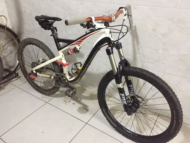 bicicleta specialized camber