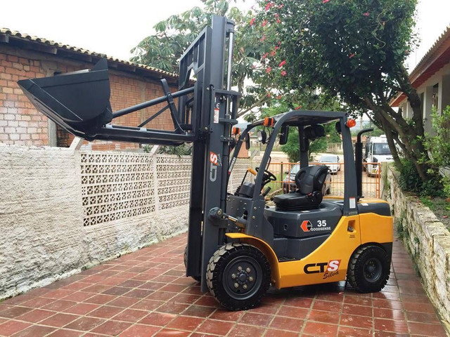 Empilhadeira com concha - Foto 2