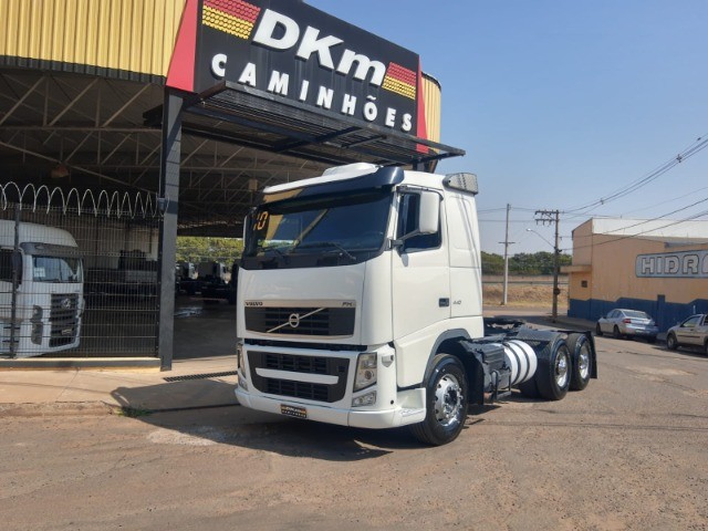 FH 440 6X2T 2010 MANUAL COMPLETO