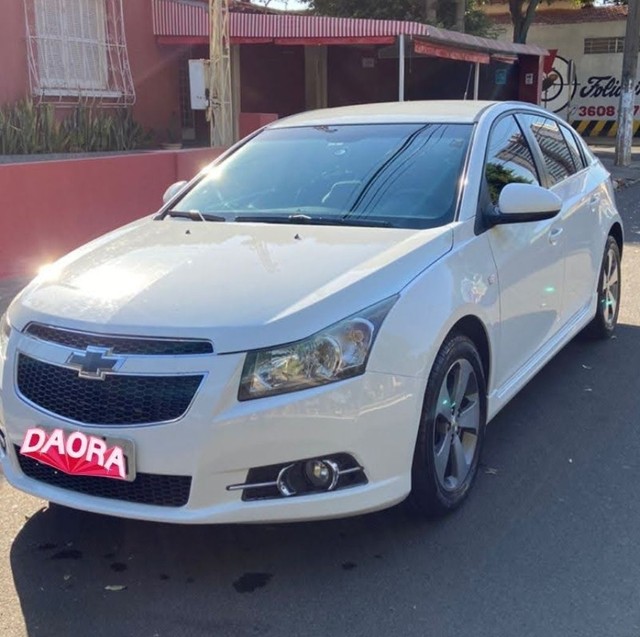 CRUZE HACTH 1.8 LT 2014