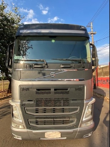 CAMINHÃO VOLVO FH 460 6X2