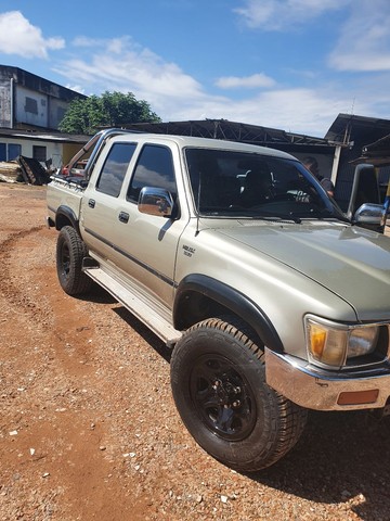 HILUX