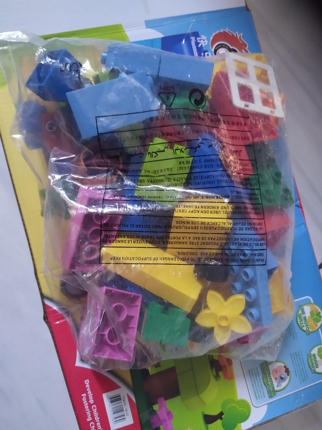 R$59 Lego jogo de montar brinquedo infantil 49pecas novo cubos - Foto 5