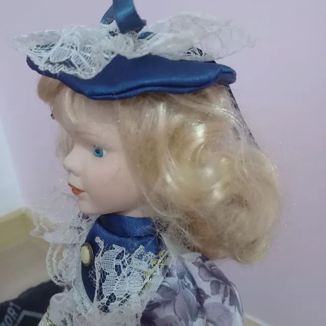 Vendo boneca de porcelana estilo dama antiga - Foto 4