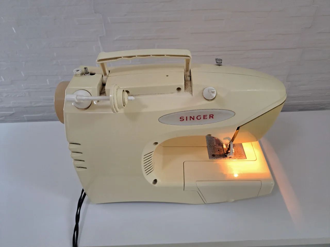 Máquina de costura Singer - Foto 2