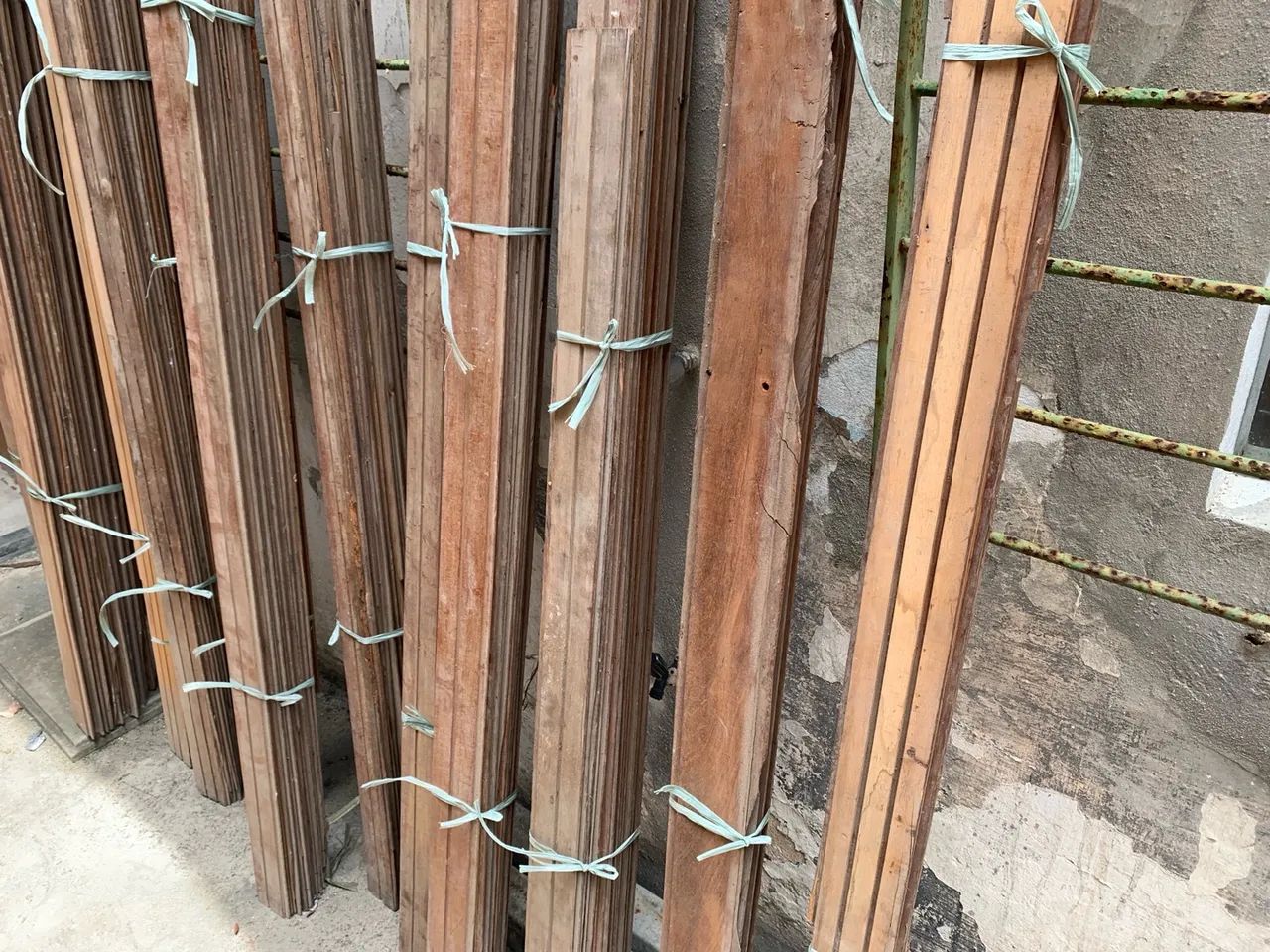 Lote Assoalho e lambri demolição Peroba do Campo anos 70 - Foto 5