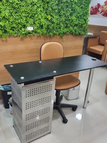 Mesa de manicure Van de Velde seminova - Foto 2