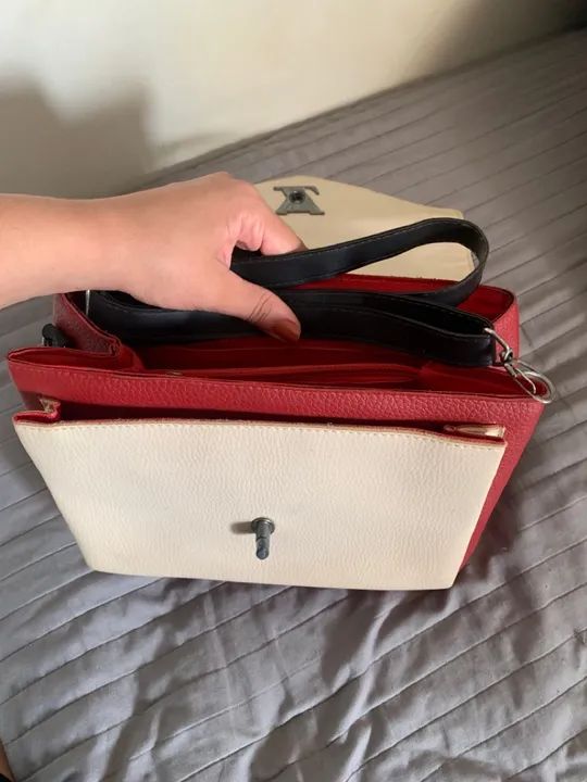 Bolsa de Ombro Vermelha e Branca - Foto 2