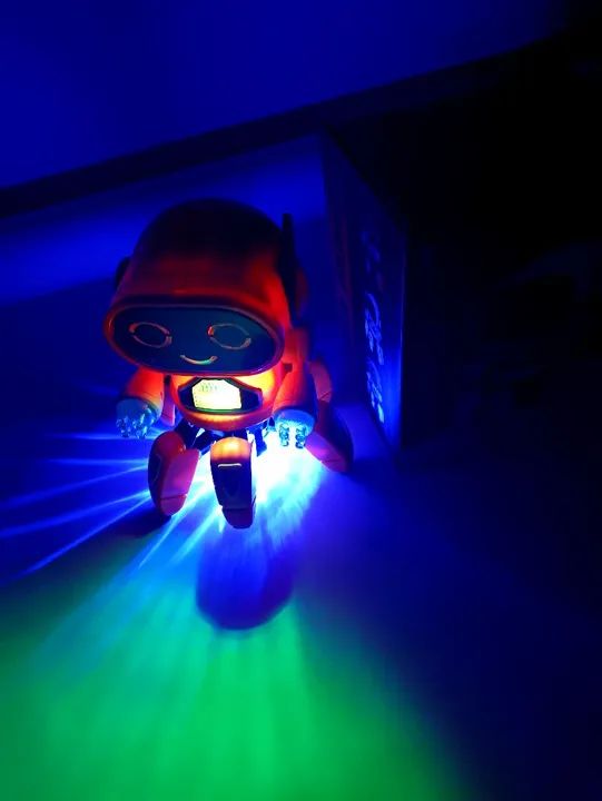 R$64.99 robo aranha divertido dannçante brinquedo musical com led  - Foto 4
