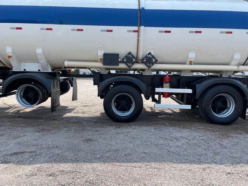 CARRETA TANQUE RANDON VANDERLEIA 43 MIL LITROS ANO 2012 - Foto 7