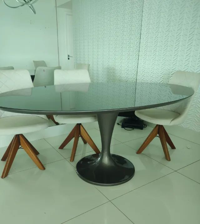 MESA DE JANTAR OVAL- 4 CADEIRAS - R$ 5.000,00