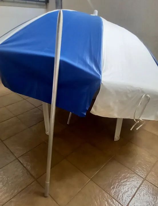 GUARDA-SOL NAS CORES AZUL E BRANCO - Foto 3