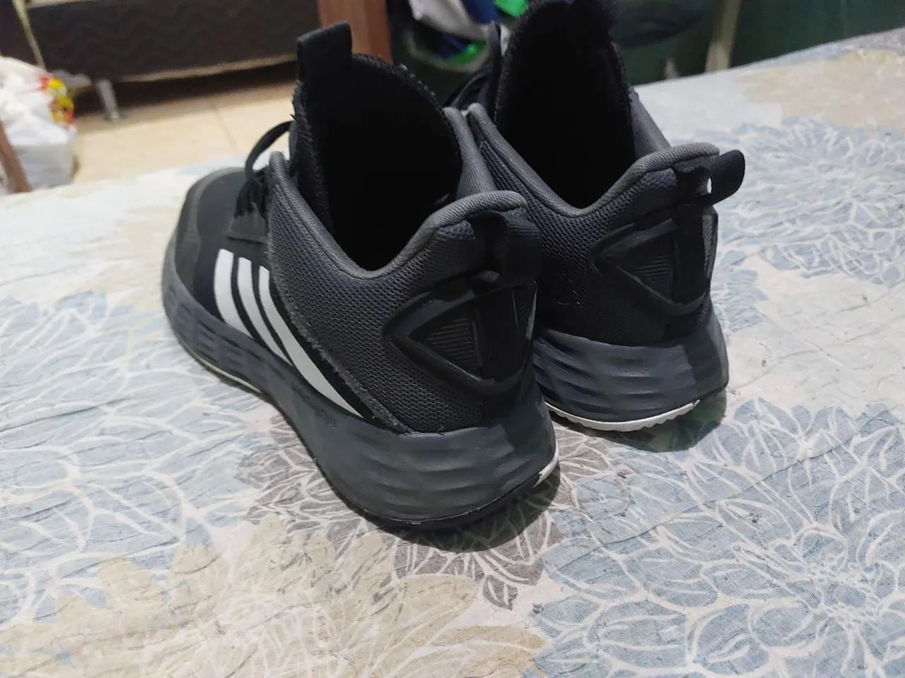 Tenis ADIDAS modelo  The game original numero 42/43 - Foto 2